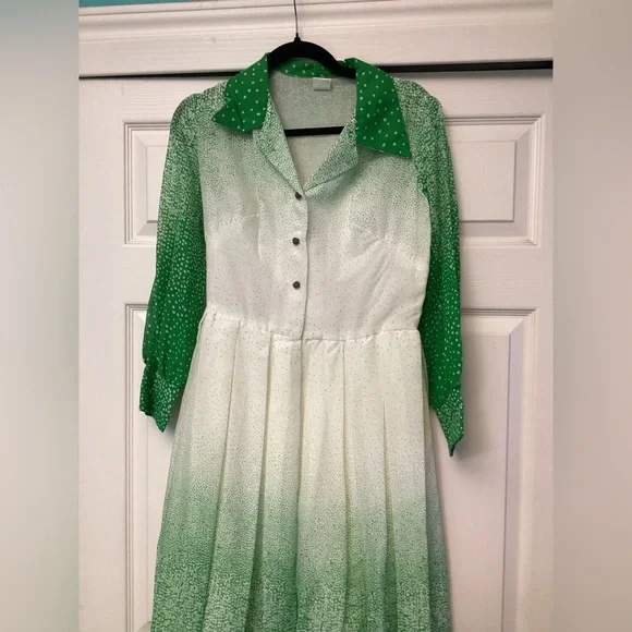 💥PRICE DROP💥 Vintage Maxi Dress - Picture 2 of 7